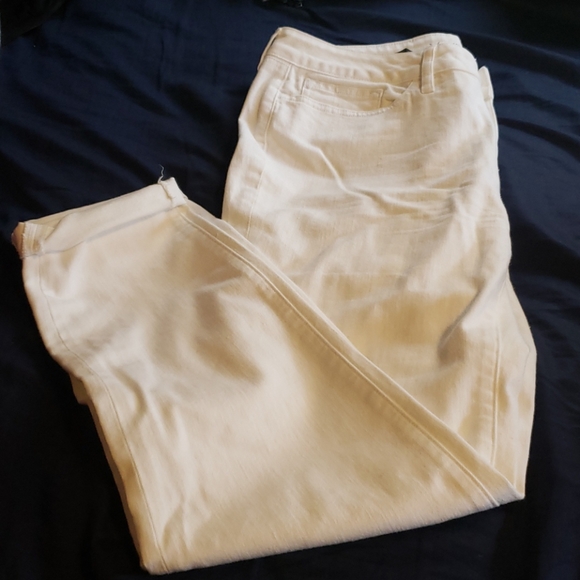 White boyfriend jeans - Picture 1 of 3